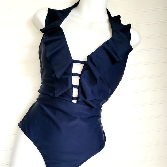 Ekouaer Plunging Ruffle Swimsuit - Picture 1 of 10